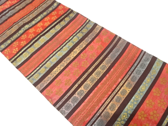 横段に梅鉢・七宝模様織り出し　袋帯